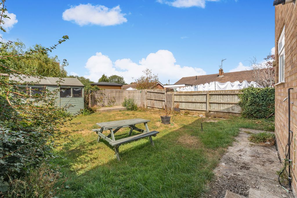 Leabrook Close